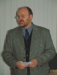 Dr. Frank Schrter bei einem Vortrag